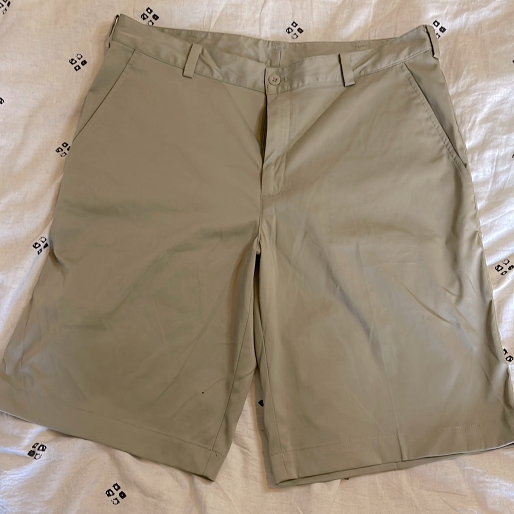 Men’s Nike DriFit Golf Shorts